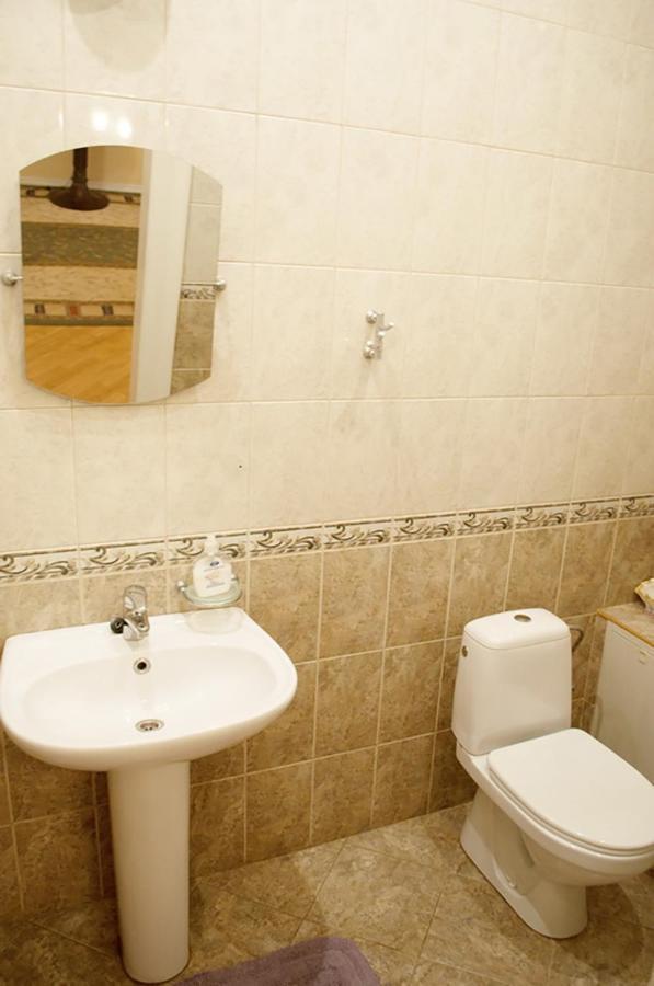 לבוב Two Bedroom Luxury Apartment מראה חיצוני תמונה